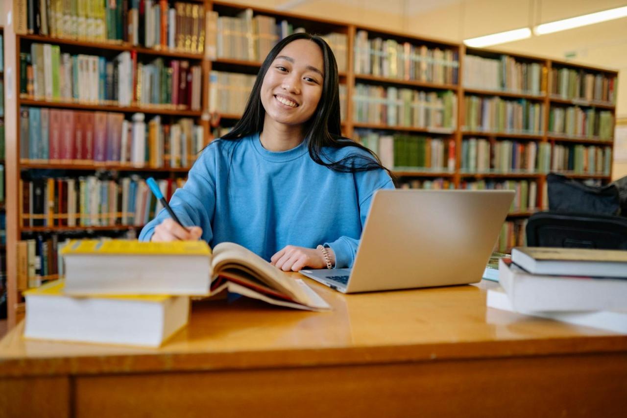 What Are The Benefits Of Pursuing Higher Education
